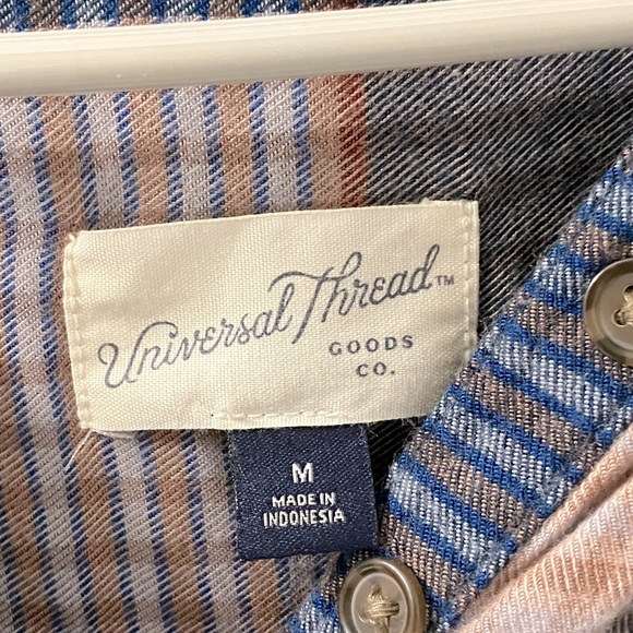 Universal Thread Top - Picture 2 of 2